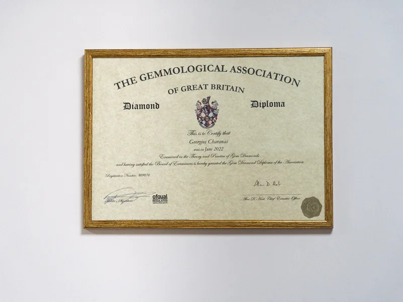 Diamond Diploma της Gemmological Association of Great Britain